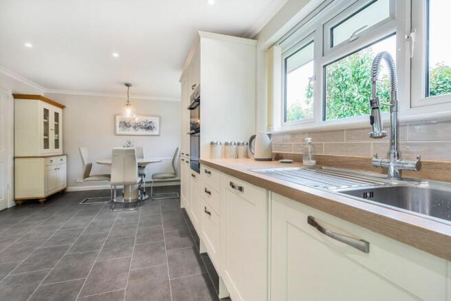 Kitchen / Breakfast Room