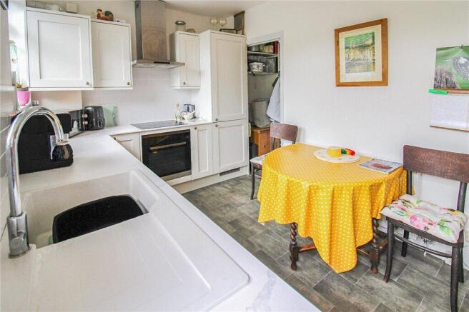 2 bed Terraced for sale Image 6