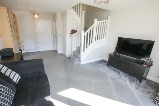 OPEN PLAN LIVING AREA
