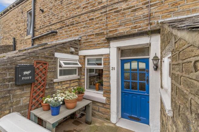 2 bed Terraced for sale Image 4
