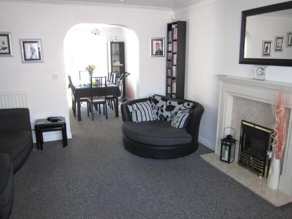 Lounge/Dining Room