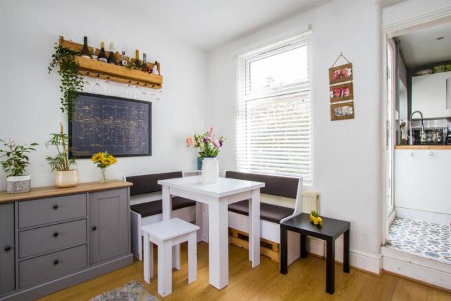 dining room2.jpg