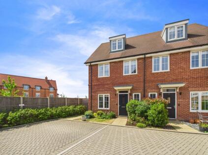 Westland Close, Haddenham