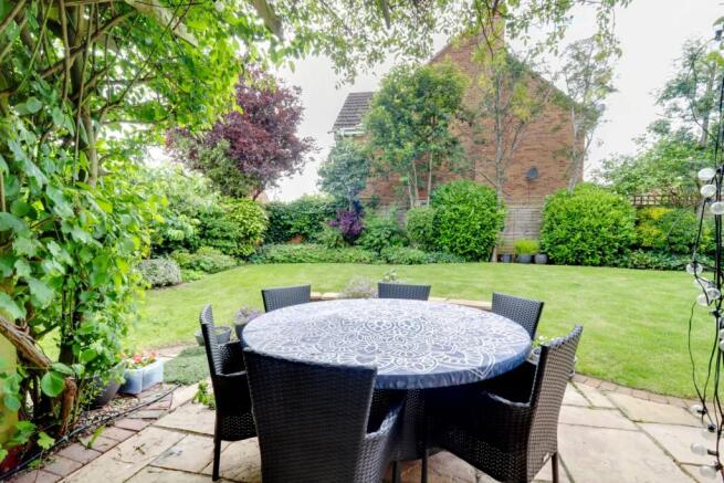 31. Garden 3