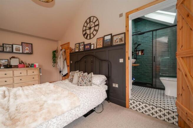 Bedroom4-4.jpg