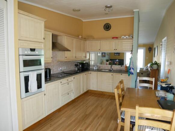 Kitchen/Dining Room