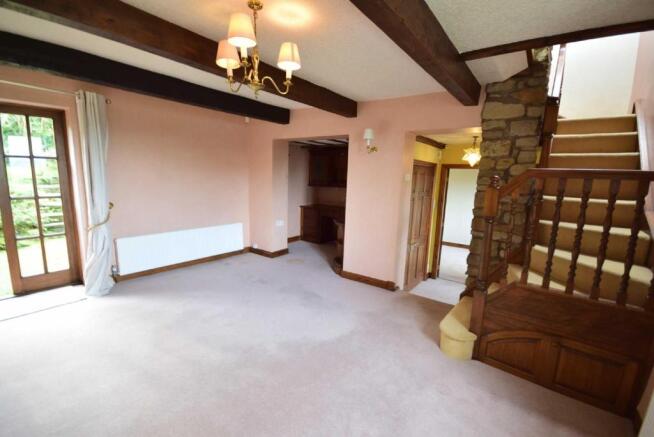 LOUNGE: