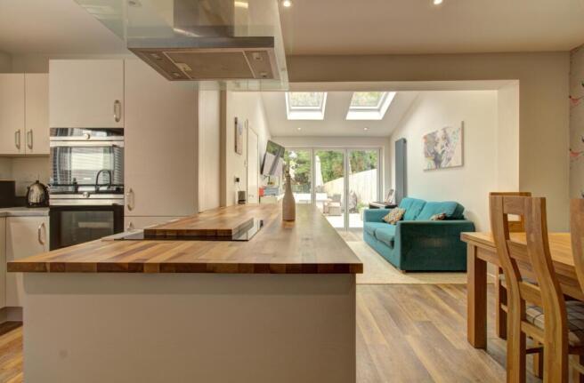 Kitchen - Rounds Hill - Matt Clinton EweMove Keni