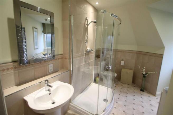 Large En-Suite Showe