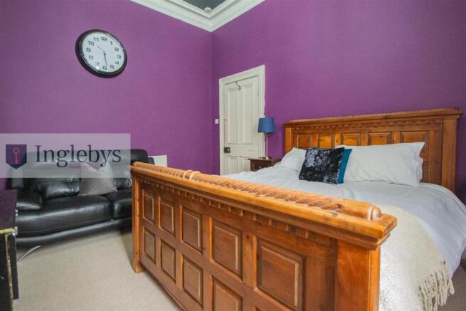 1 bed Apartment to rent Image 6