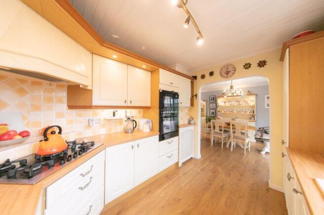Kitchen & ...