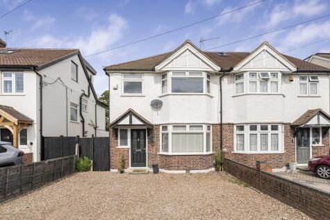 Holly Avenue, New Haw, Addlestone, Surrey, KT15