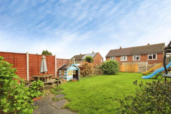 3 bed Semi-Detached for sale Image 12