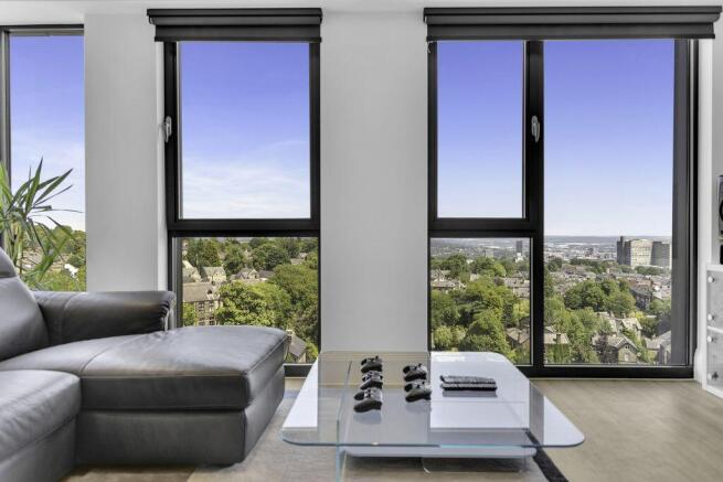 2 bed Apartment to rent Image 6