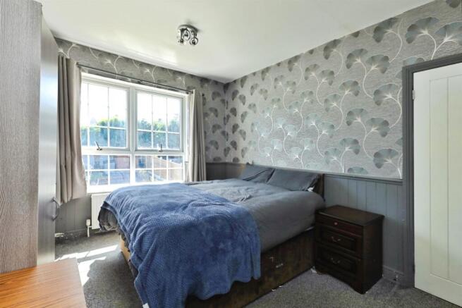 3 bed Semi-Detached for sale Image 10