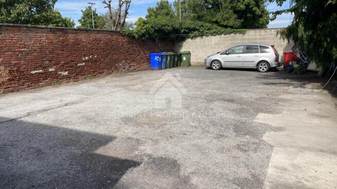 1 bed House Share to rent Image 8