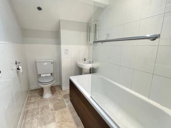 2 bed Apartment for sale Image 6