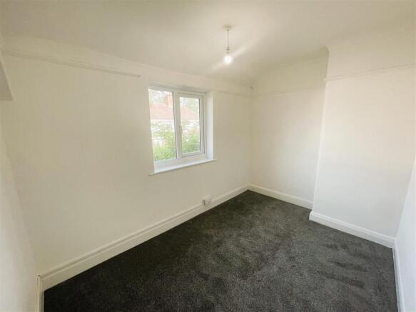 3 bed Terraced to rent Image 6
