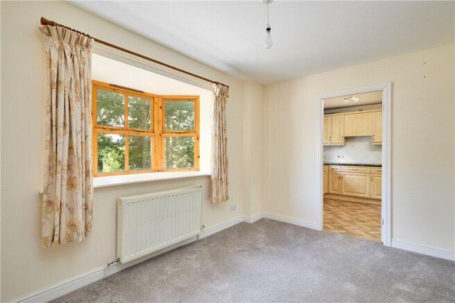 3 bed Town House for sale Image 5