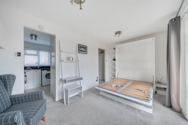 Lounge/Bedroom