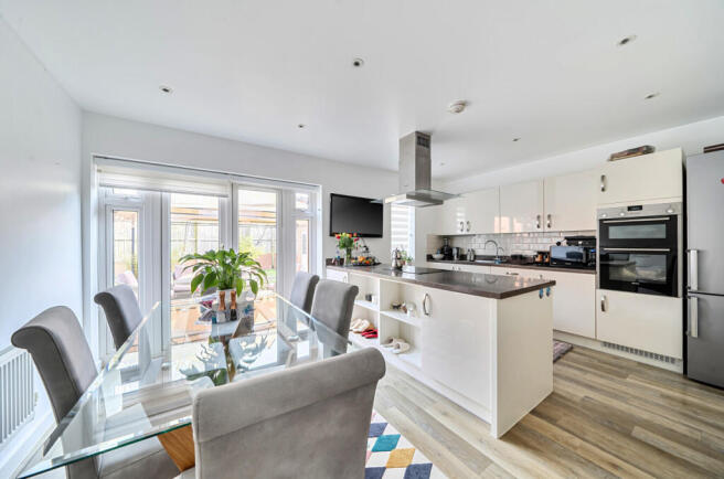 1424660-4-69c18b7...