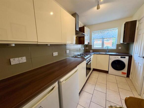 57 kitchen.jpg