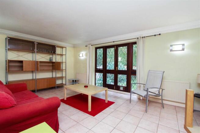 Florance Court, Northwood, HA6 photo 3