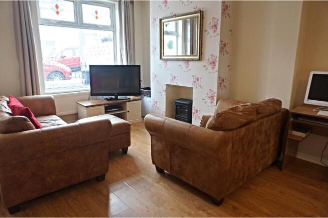 Lounge/Dining Room