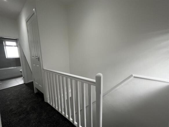 3 bed Terraced to rent Image 6