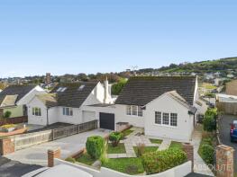 30, Longcroft Avenue, Brixham TQ5 0DS