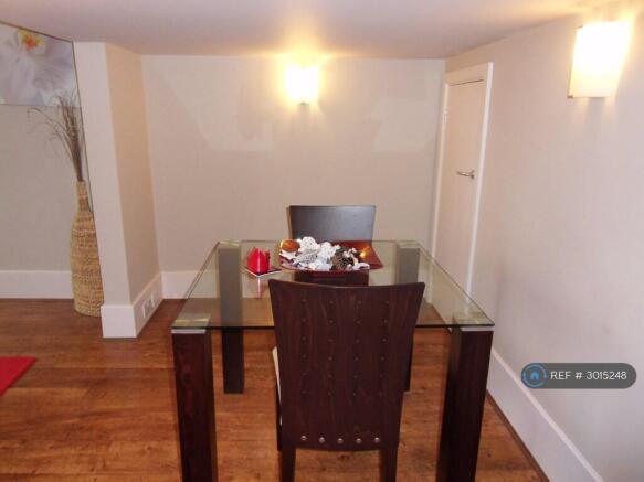 1 bed Flat to rent Image 4