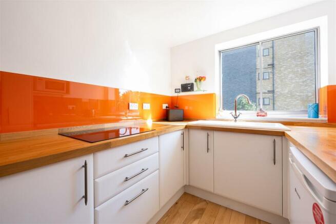 Tenbury Close, E7