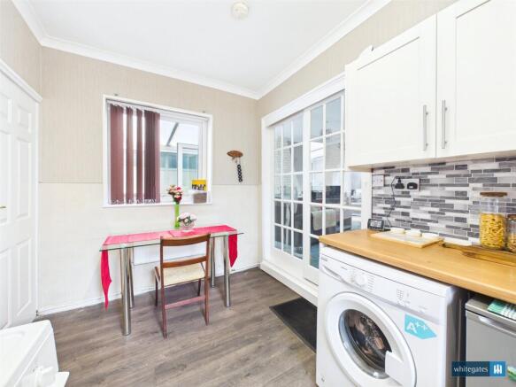 2 bed Bungalow for sale Image 12
