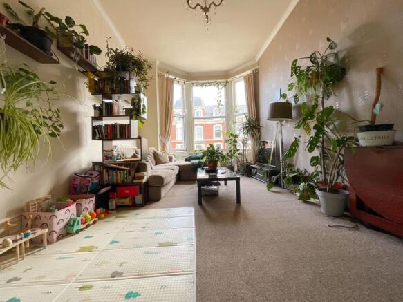 2 bed Flat for sale Image 10