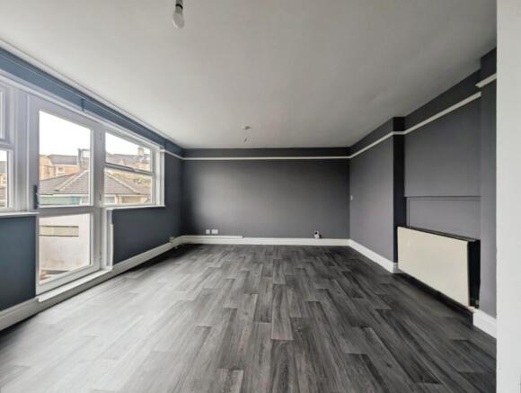 8f3ef5bc-Living 2...