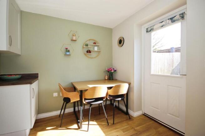 House in Warwick - View 3