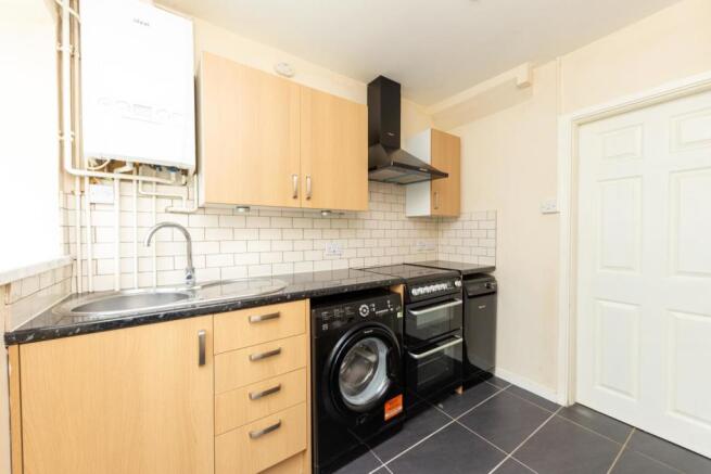 70 Grimstone Road (15 of 24).jpg