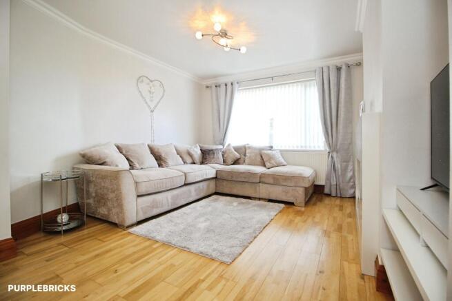 3 bed Semi-Detached for sale Image 8