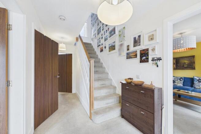 4 bed Detached for sale Image 8