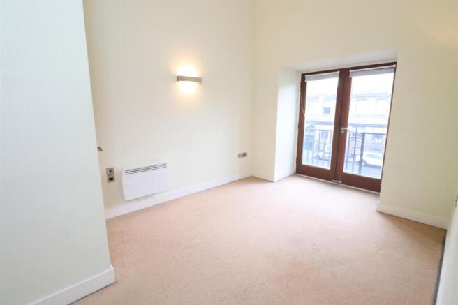 2 bed Flat to rent Image 5