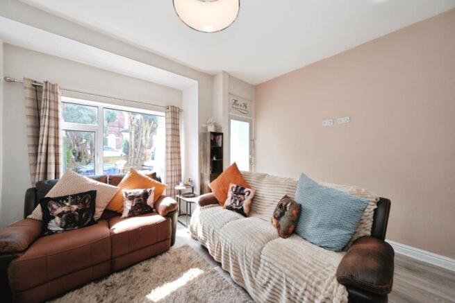 2 bed Terraced for sale Image 6