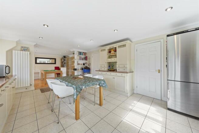 Kitchen/Breakfast Room
