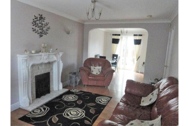 Lounge/Dining Room