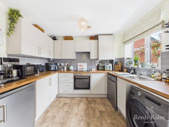 3 bed Detached for sale Image 7