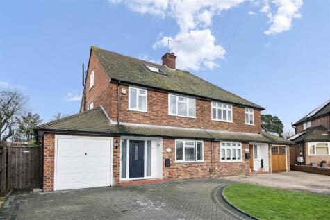 Bishops Close, Hillingdon