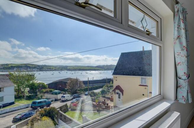 6as40oc1x--386272_moonti-view-from-bedroom-1-view-