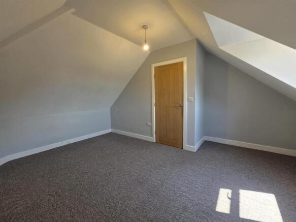 2 bed Flat for sale Image 8