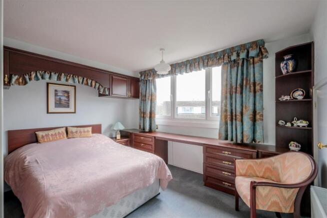 bedroom 1.jpg