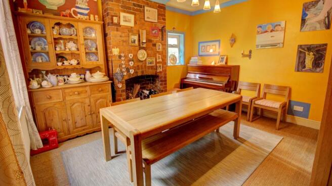 Dining Room (alt angle)