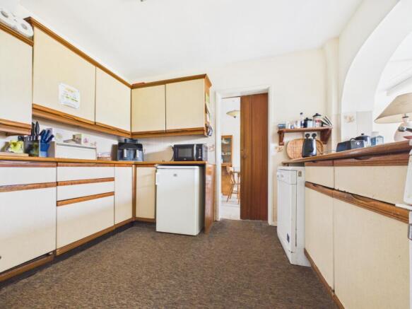 59 Barnmeadow Road, Newport photo 4
